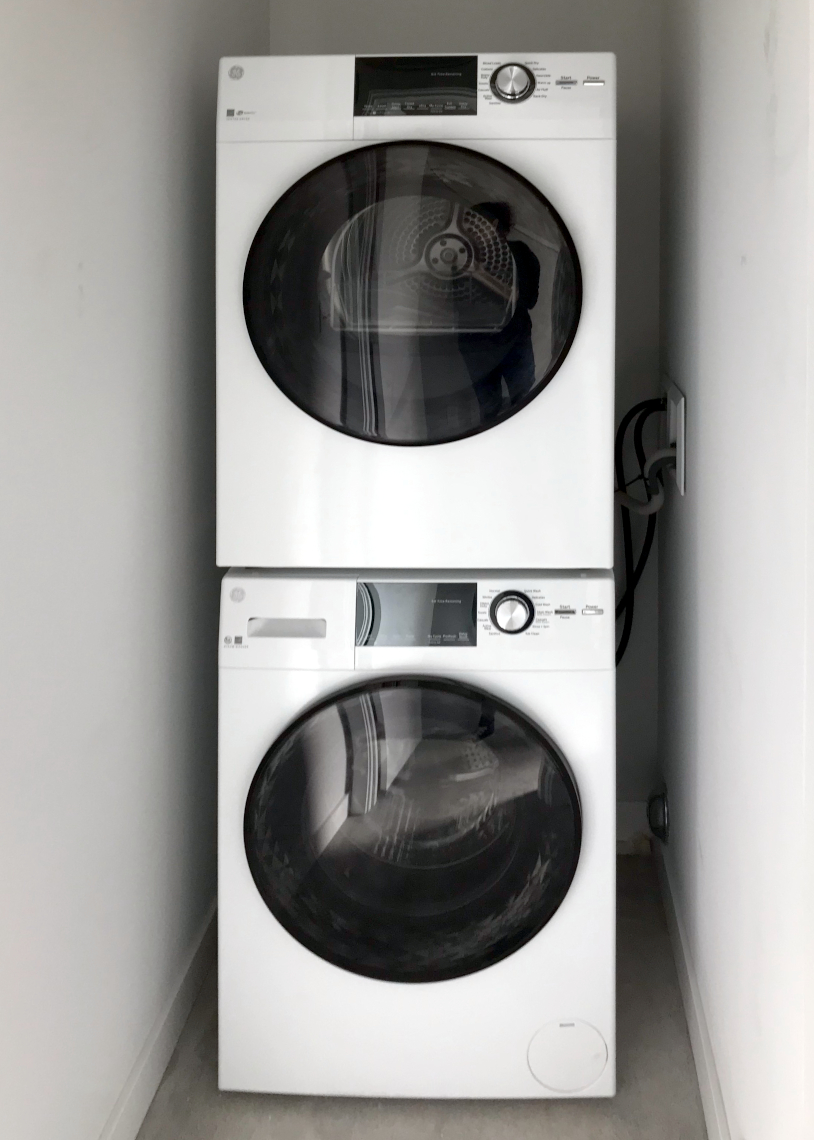 Chieftan LLC: West Seattle 4-Star Townhome laundry